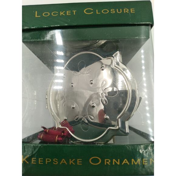 Vintage Terragraphics Locket Closure Keepsake Ornament - Picture 2 of 3